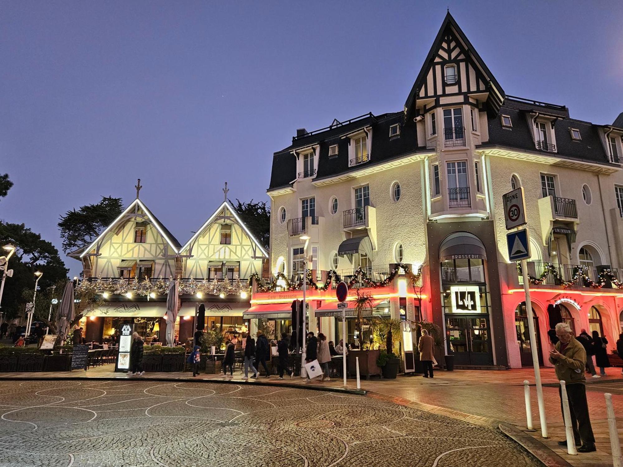 Le Capitole - Studio Plage Benoit Dans Residence Face Mer La Baule エクステリア 写真